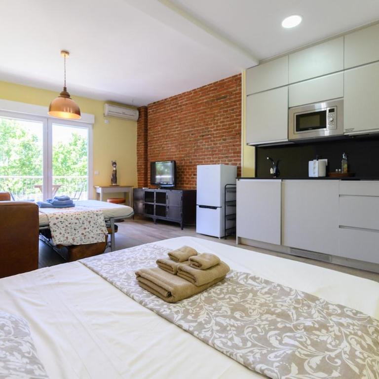 Studio with balcony Everything you need Temporary AMA144 - Studio - 27