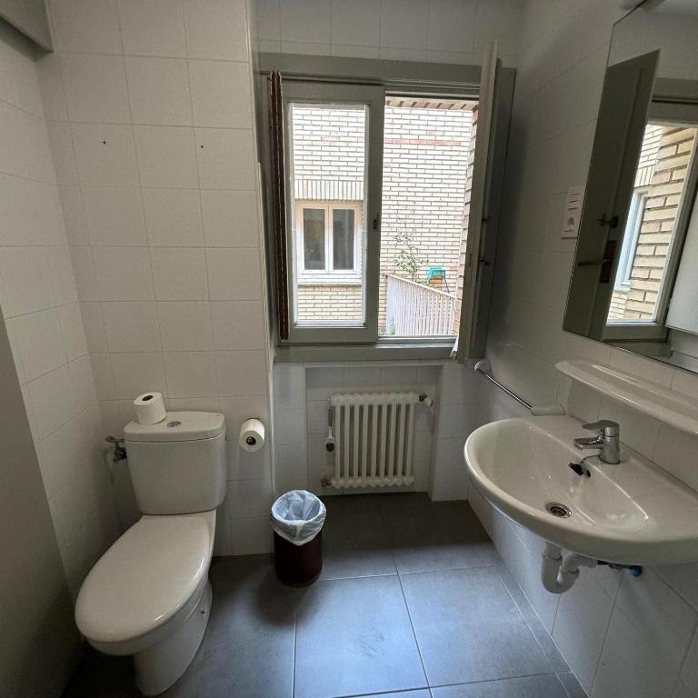mikasita Bilbao - student housing & coliving - Single Room with Bathroom - 11