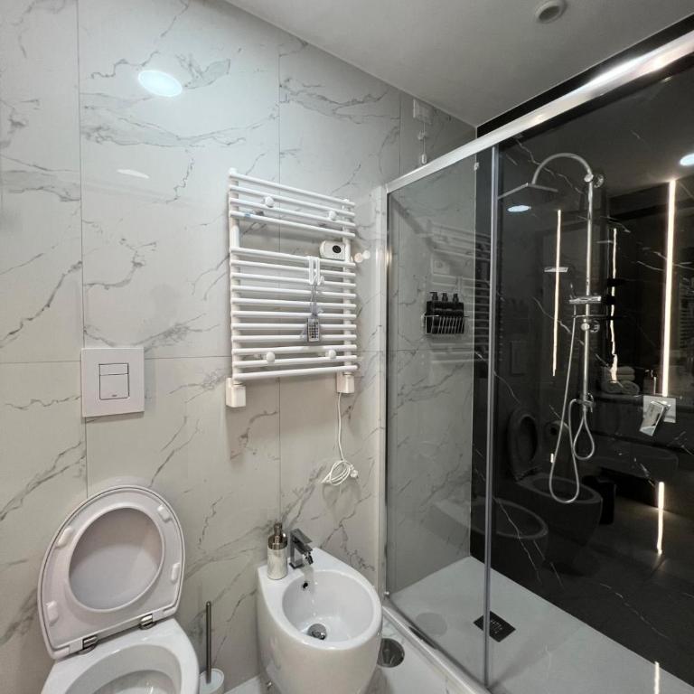 Napoli Heart and Suite - Camera Tripla Luxury - 5
