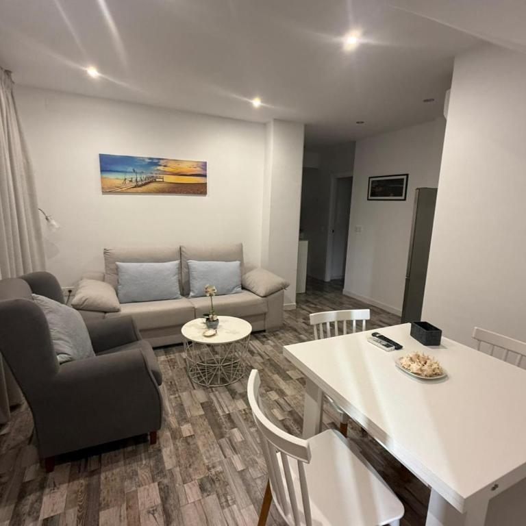 Aurora III - One-Bedroom Apartment - 1