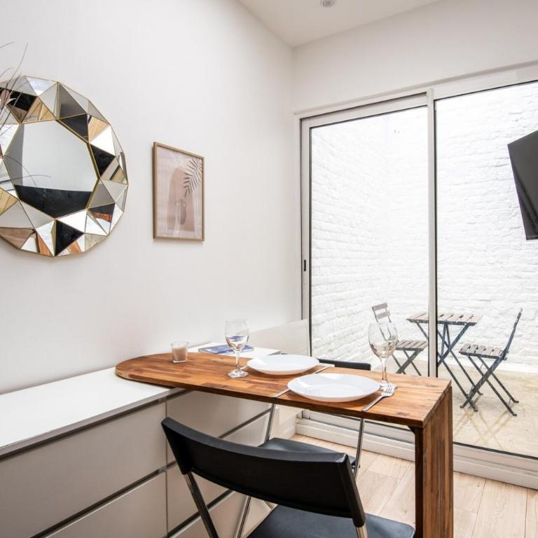 Small Functional & Quiet Apartment with courtyard - Apartment - 1