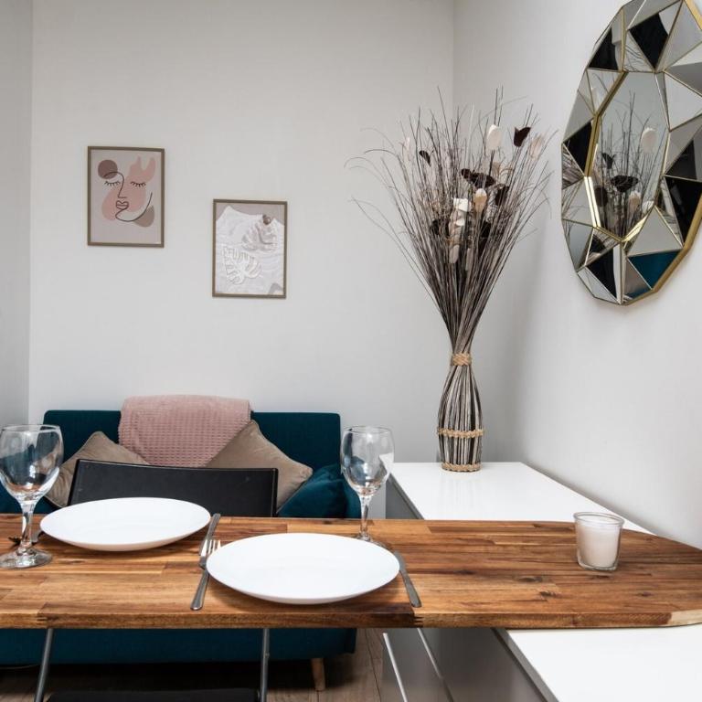Small Functional & Quiet Apartment with courtyard - Apartment - 8