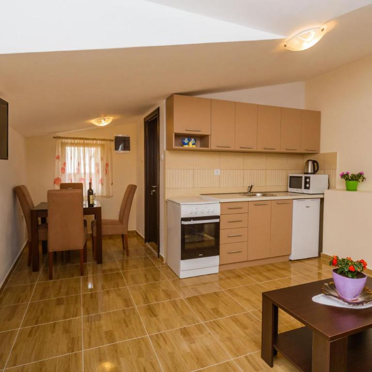 Paradise Bay Apartments - Apartment with Sea View - 14
