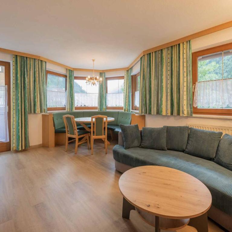 Ferienwohnungen Mischbach - Apartment mit 3 Schlafzimmern und Balkon - 4