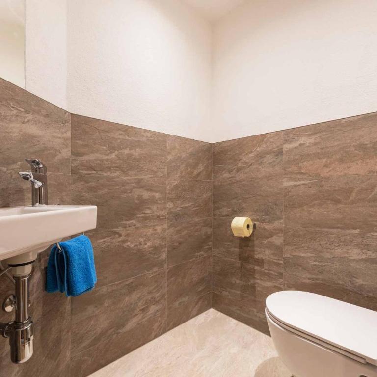 Ferienwohnungen Mischbach - Apartment mit 3 Schlafzimmern und Balkon - 10