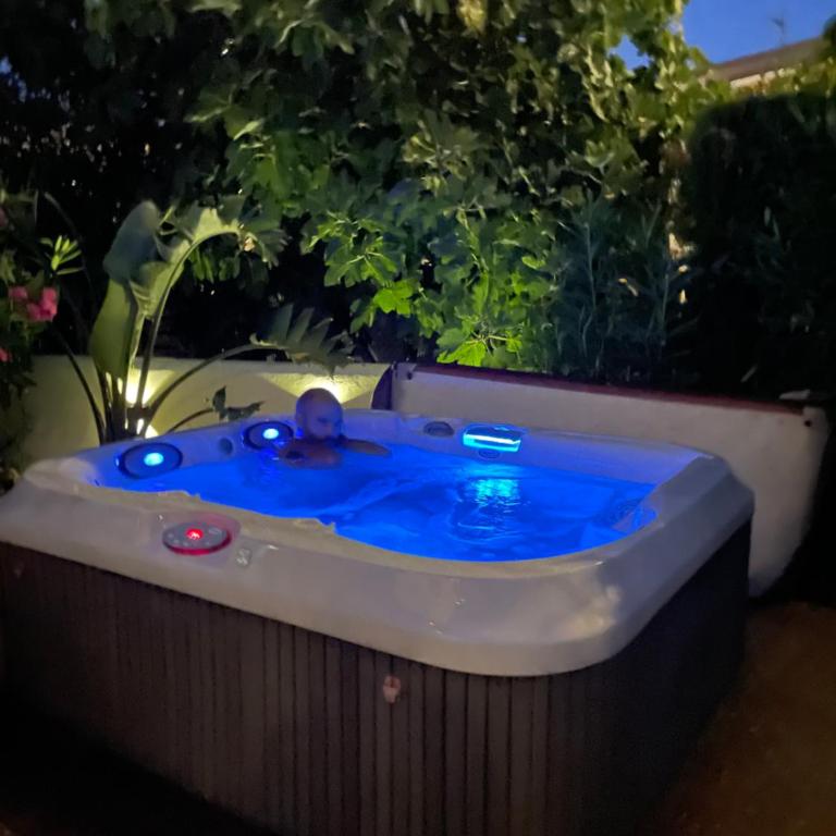 La IBICENCA & JACUZZI by XimoApartments - Casa Unifamiliar de 3 dormitorios - 2