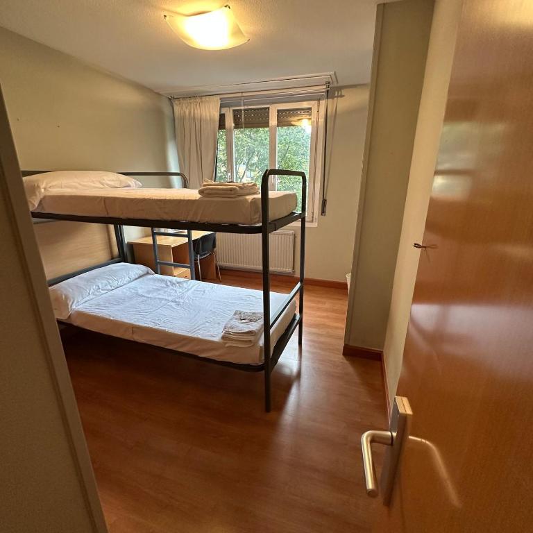 mikasita Pamplona Centro - student housing & coliving - Budget Double Room - 4