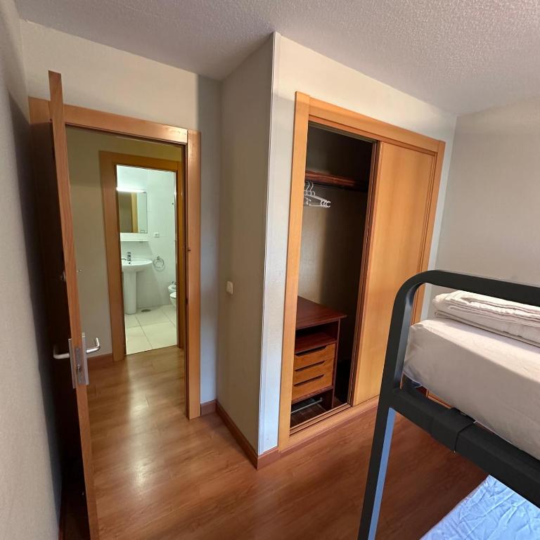 mikasita Pamplona Centro - student housing & coliving - Budget Double Room - 2