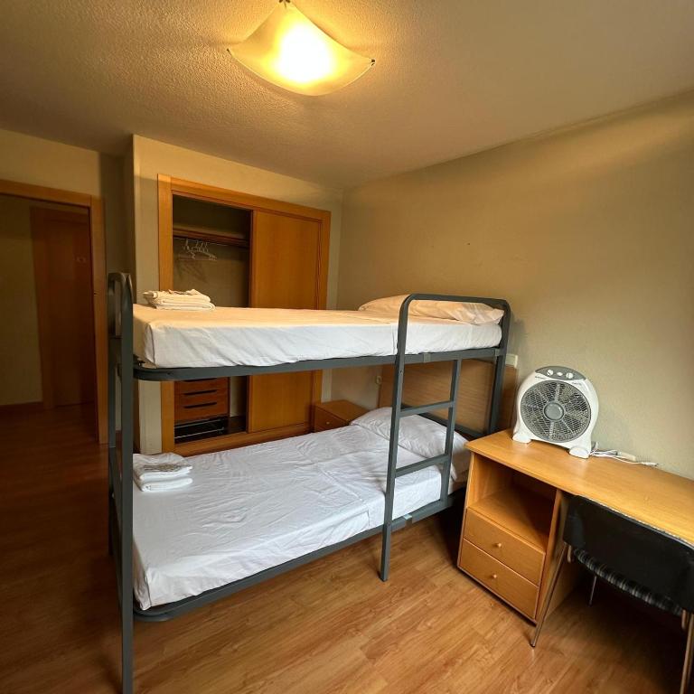 mikasita Pamplona Centro - student housing & coliving - Budget Double Room - 5