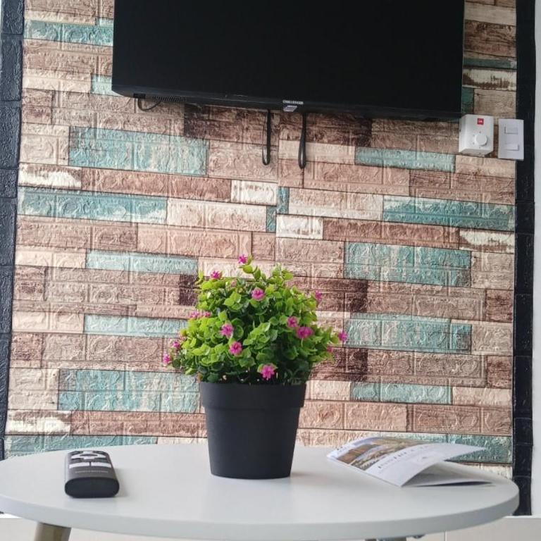 Aparta Estudio Santa Marta - Studio Apartment with Balcony - 12