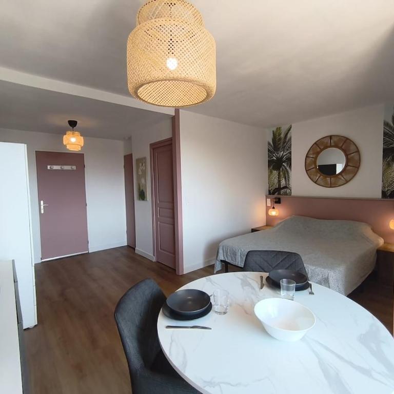 La Roseraie du Château climatisé! - Apartamento de 1 dormitorio - 1