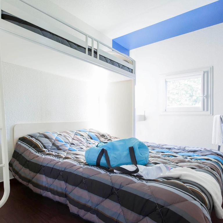 Hotel First Eco Dieppe - Chambre Triple avec Salle de Bains Commune - 8