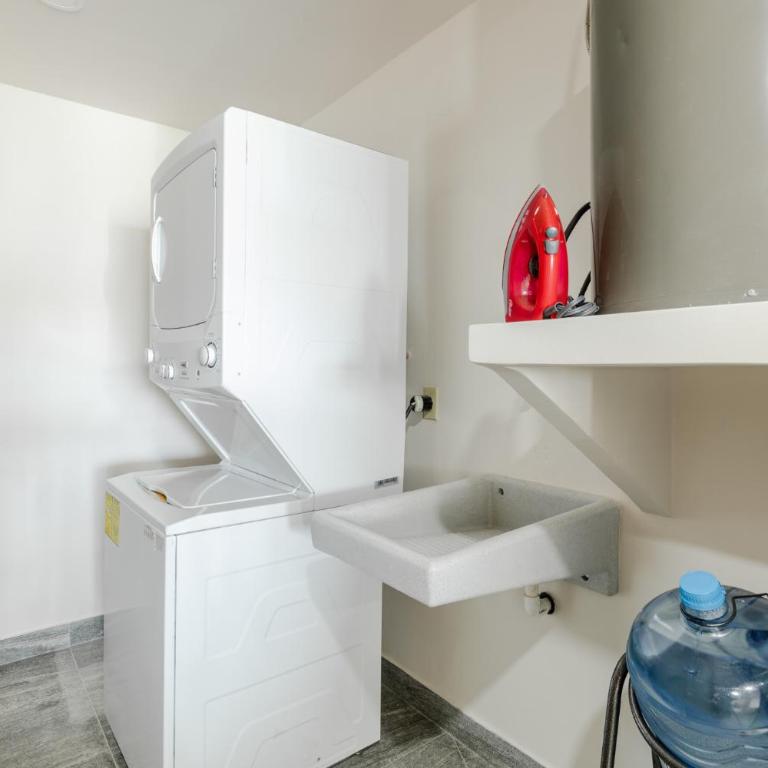 Luxury Condo of 4 Bedrooms - 1 - 15