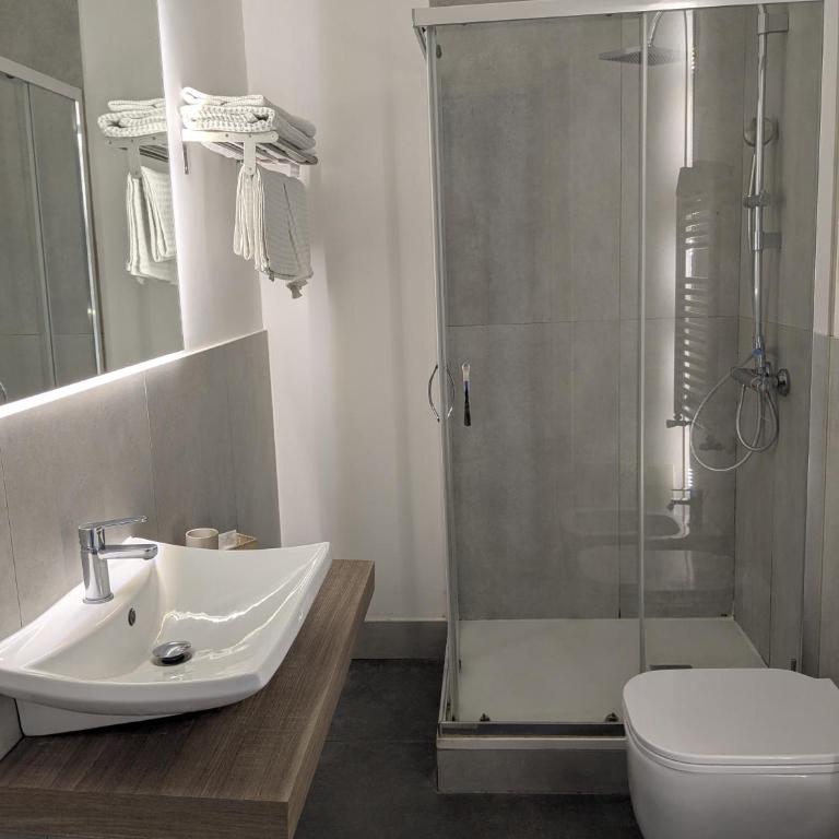 B&b Bethel Napoli - Camera Matrimoniale con Bagno Privato - 14
