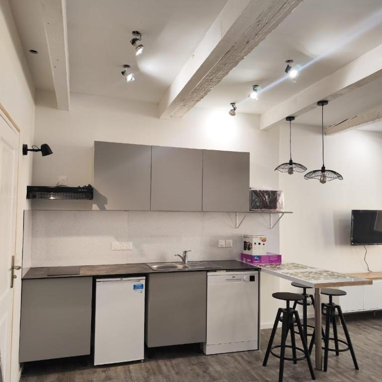 Aix Centre-ville - One-Bedroom Apartment - 4