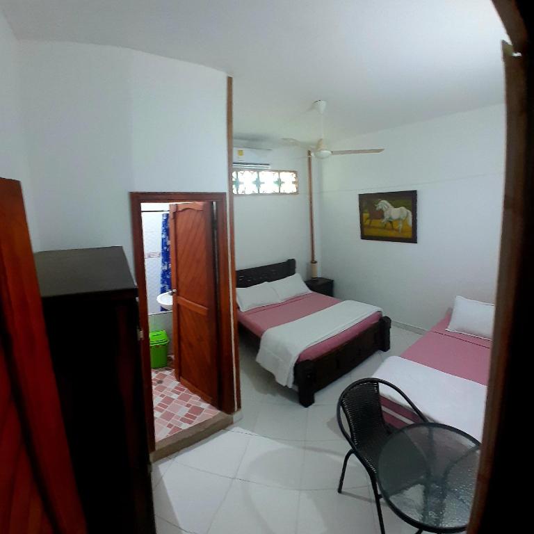 Hostal Pelikan Taganga - Habitación Triple Estándar - 2