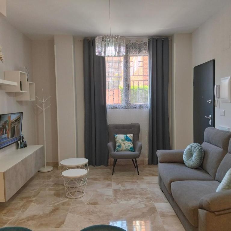 APARTAMENTO SOL - 2 apartamentos céntricos juntos cerca de la playa, ideales para grupos grandes - Apartamento de 2 dormitorios - 5