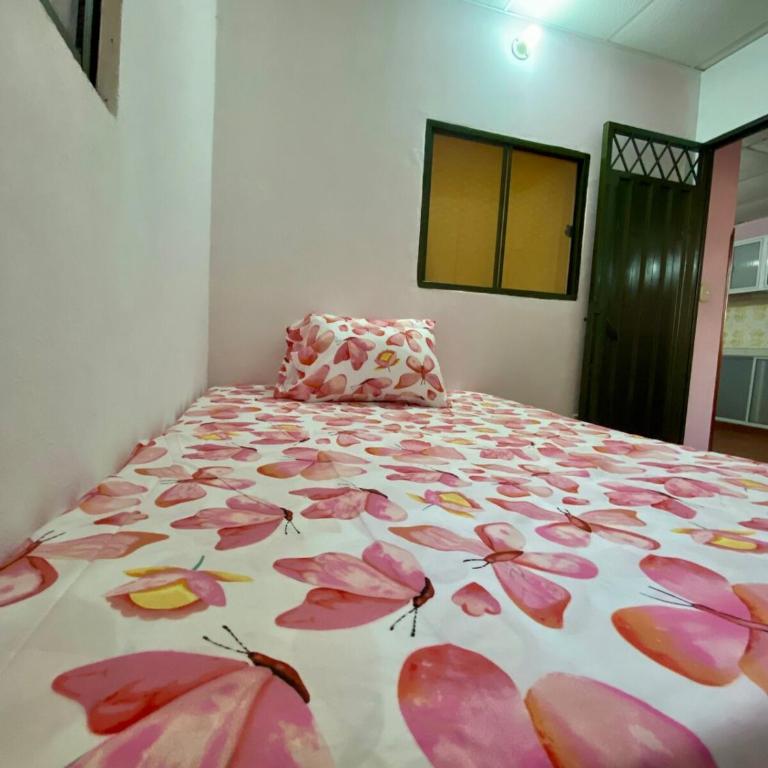 Comfort and tranquility - Three-Bedroom Apartment - 9