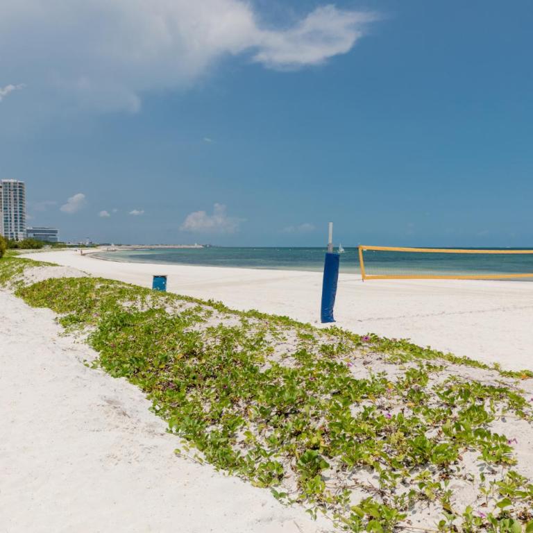 Luxury Condo of 4 Bedrooms - 1 - 26