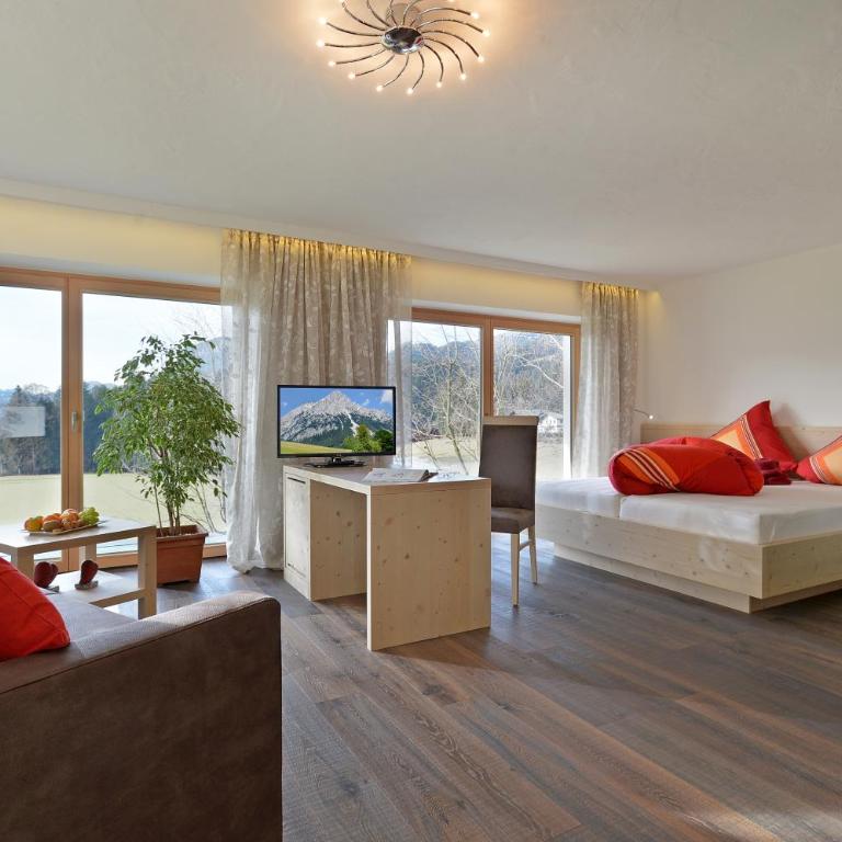 Bauernhof Lindenhof - Deluxe Doppelzimmer mit Balkon - 6