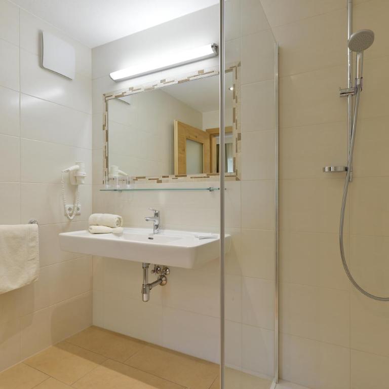 Hotel Garni Birkenhof - Deluxe Dreibettzimmer - 6