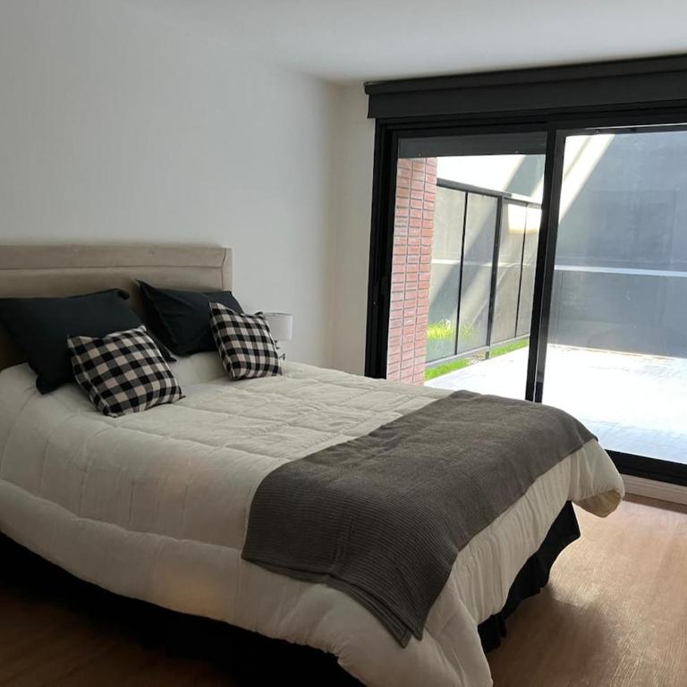 Grafito - Spacious and comfortable, in front of the mall - One-Bedroom Apartment - 1