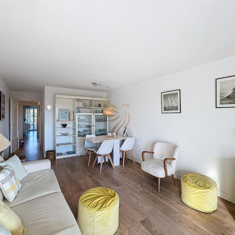 Apart 4 p, sea view, terraces, swimming pool, A/C - One-Bedroom Apartment with Sea View - 12