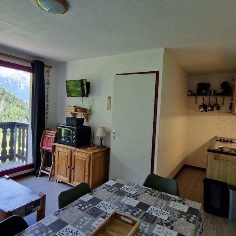 Appartement 6 pers à Valfréjus, près des pistes, avec balcon, parking gratuit et équipements bébé - FR-1-561-104 - Apartamento - 1