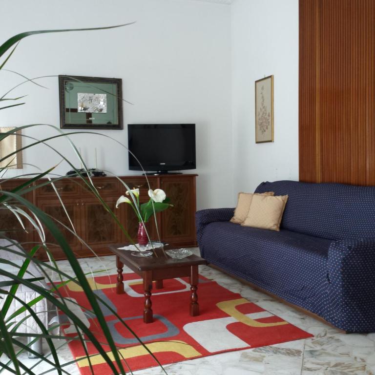 La Via del Mare - Acireale Centro storico - Appartamento con 2 Camere da Letto e Balcone - 2