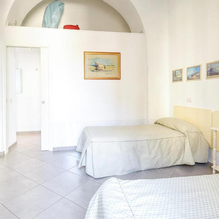 2 Bedroom Cozy Apartment In Napoli - Appartamento con 2 Camere da Letto - 14