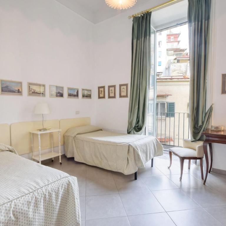 2 Bedroom Cozy Apartment In Napoli - Appartamento con 2 Camere da Letto - 15
