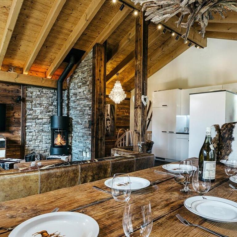 CHALET MOUTON a 4-Bedroom Alpine Chic Escape in Saas-Fee - Chalet - 1