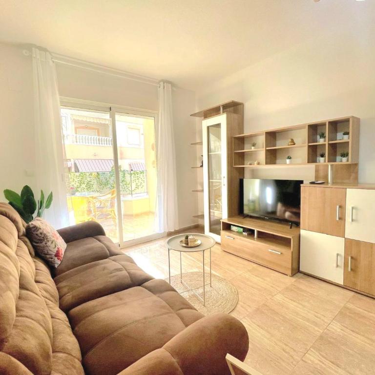 Apartment with two bedrooms, and spacious balcony - Apartamento de 2 dormitorios - 1