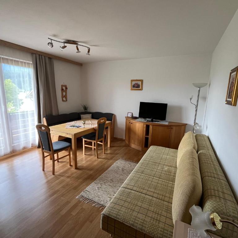 Gästehaus Lindermuth - Großes Apartment mit 1 Schlafzimmer und Balkon - 7