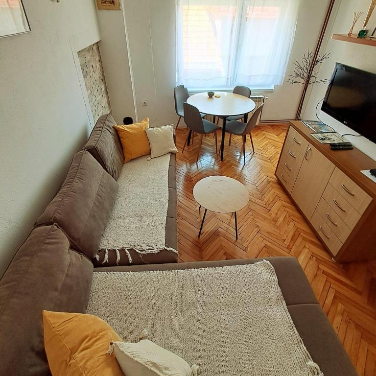 Sarajevo Cozy Attic and Backyard apartment - Apartman sa 2 Spavaće Sobe - 11