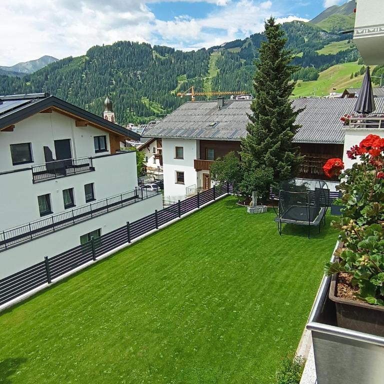 Appartements Fossa - Two-Bedroom Apartment with Balcony Top 3 - 12