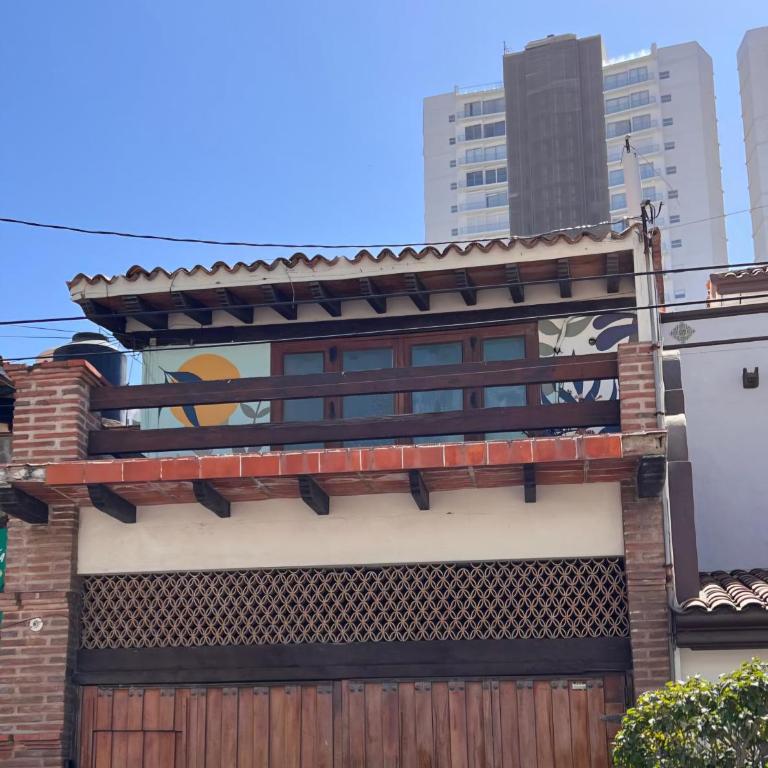 Casa en zona dorada - Two-Bedroom House - 1