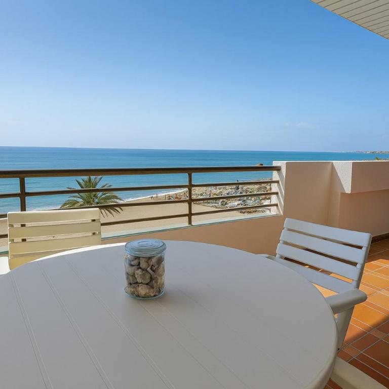 Carlota Apartment- Frontline Beach - Apartamento de 3 dormitorios y vistas al mar - 19