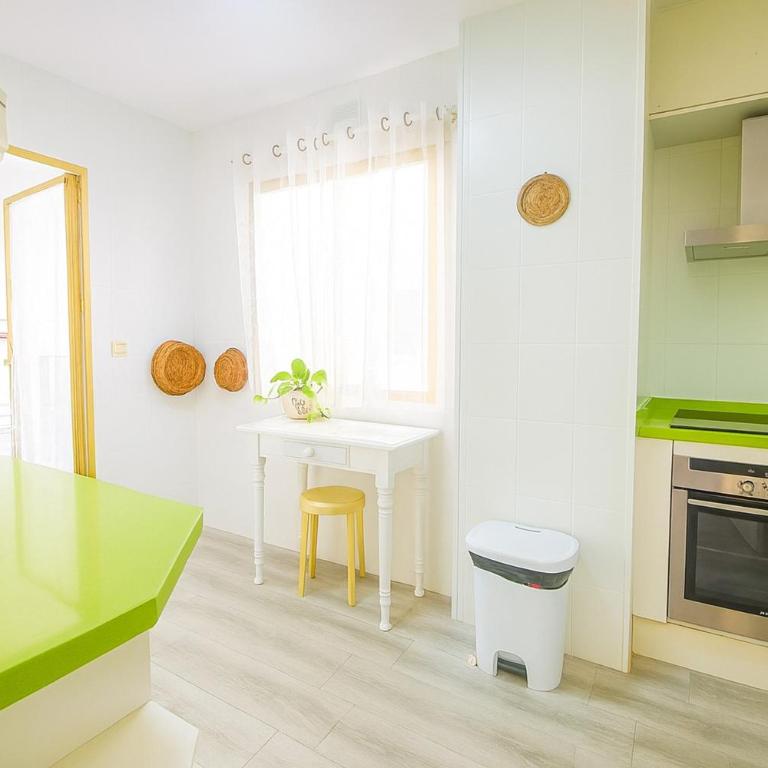 Carlota Apartment- Frontline Beach - Apartamento de 3 dormitorios y vistas al mar - 47