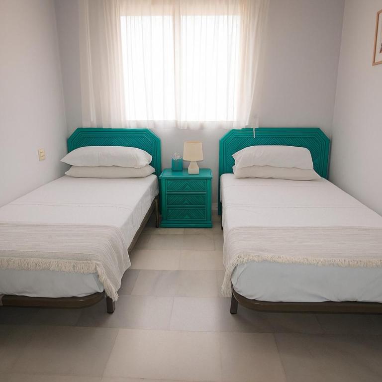 Carlota Apartment- Frontline Beach - Apartamento de 3 dormitorios y vistas al mar - 16