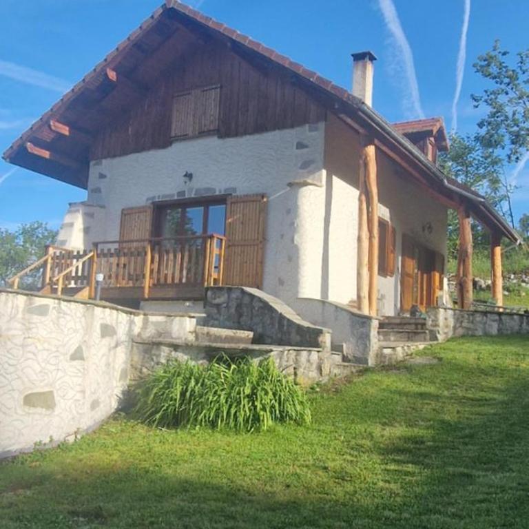 Maison de campagne et montagne près des stations de ski - Chalet 3 Chambres - 1