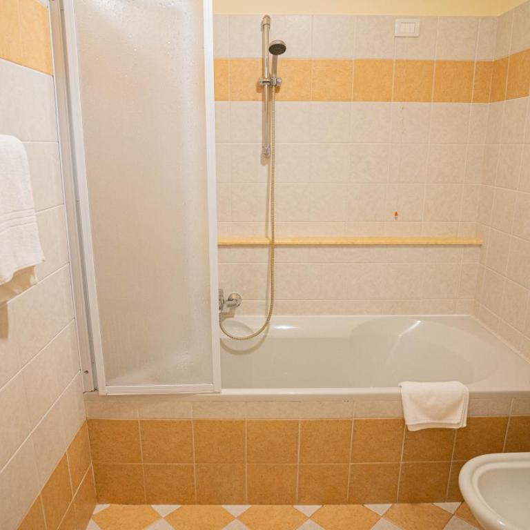 Appartamenti Cavriè - Two-Bedroom Deluxe Apartment with Garden View - 38
