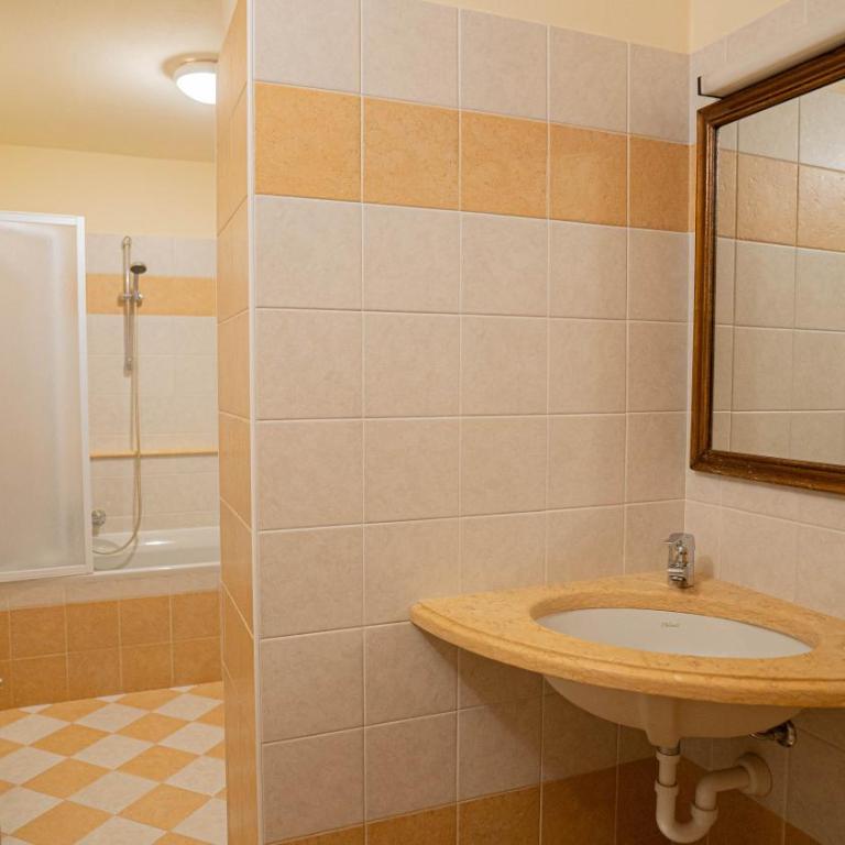 Appartamenti Cavriè - Two-Bedroom Deluxe Apartment with Garden View - 26