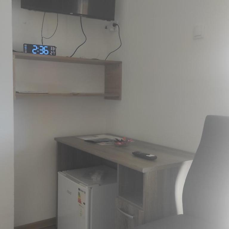 Apartmani Leonida 2 Trebinje - Apartman sa 2 Spavaće Sobe i Balkonom - 8