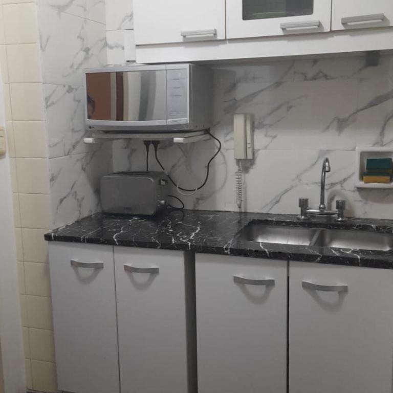 Departamento excelente, 3 ambientes en Caballito, balcón a la calle 4 personas - Apartamento de 2 dormitorios - 4
