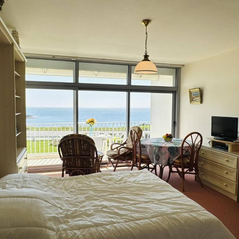 Studio 3pers vue mer, 1min à pied plage, wifi, parking - Studio Apartment with Sea View - 14