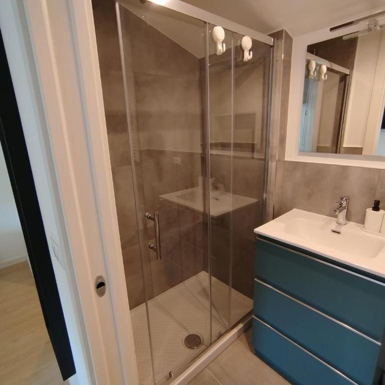 Affittacamere il Ciliegio - Camera Matrimoniale/Doppia con Letti Singoli con Bagno Privato - 8