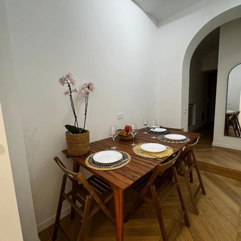 The Roman Retreat - 2BDR Colosseum Monti district - Appartamento con 2 Camere da Letto - 17