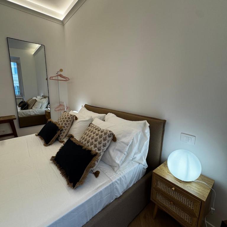 The Roman Retreat - 2BDR Colosseum Monti district - Appartamento con 2 Camere da Letto - 23