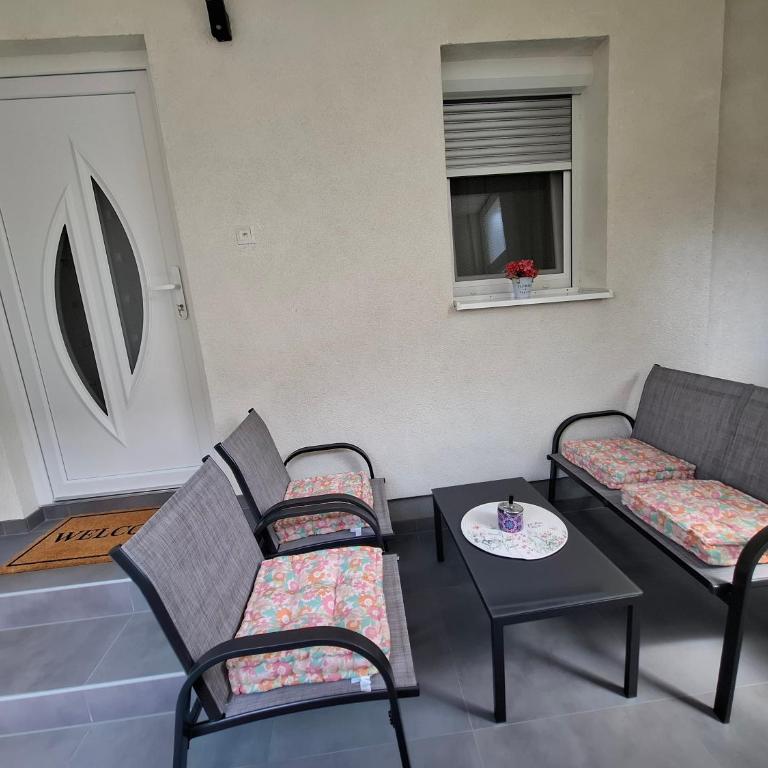 Apartman Mint - Two-Bedroom Apartment - 10